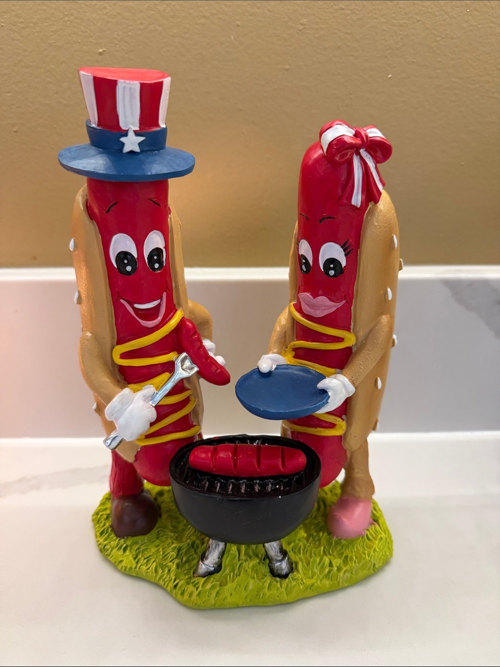 Viral Patriotic Hot Dog Couple BBQ Figurine - Red, Tan, Blue